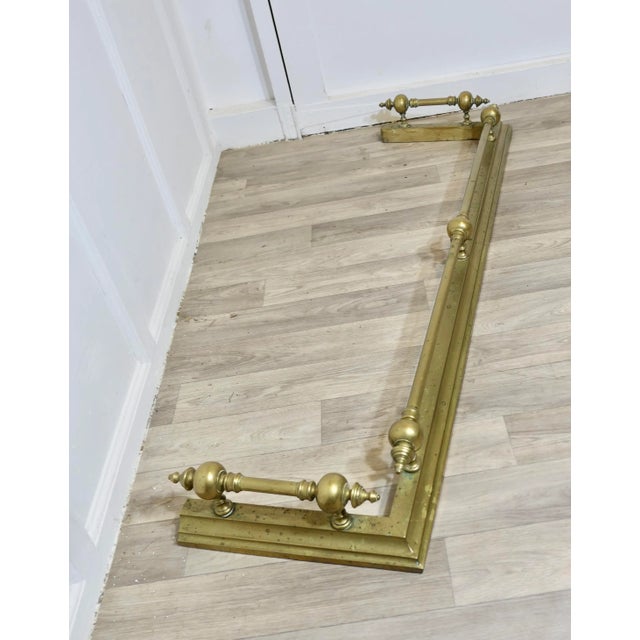 Large Victorian Brass Fender For Sale - Image 4 of 8