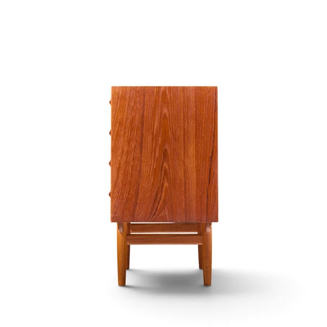 Mid 20th Century Børge Mogensen Mid Century Danish Modern Teak and Oak Chest of Drawers - Pair For Sale - Image 5 of 11