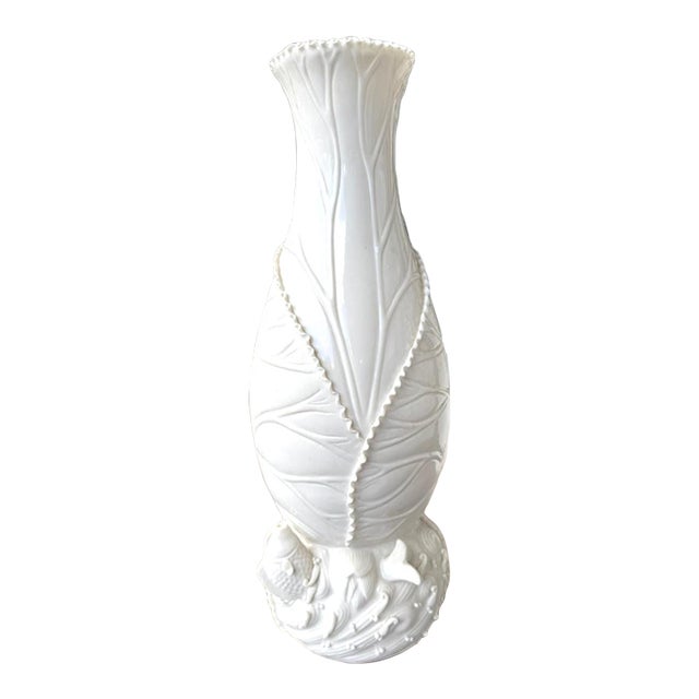 Vintage Chinese White Porcelain Vase – Fine Bone China - Cabbage Leaf Pattern For Sale