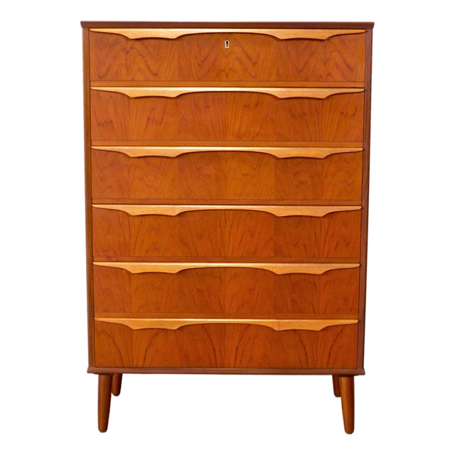 1950s Trekanten–Hestbæk 6 Drawer Teak Dresser Designed by Claus Okholm For Sale