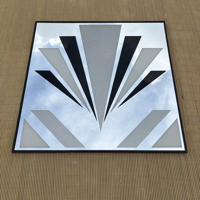 1990s Art Deco Revival Geometric Desing Framed Wall Mirror. For Sale - Image 4 of 15