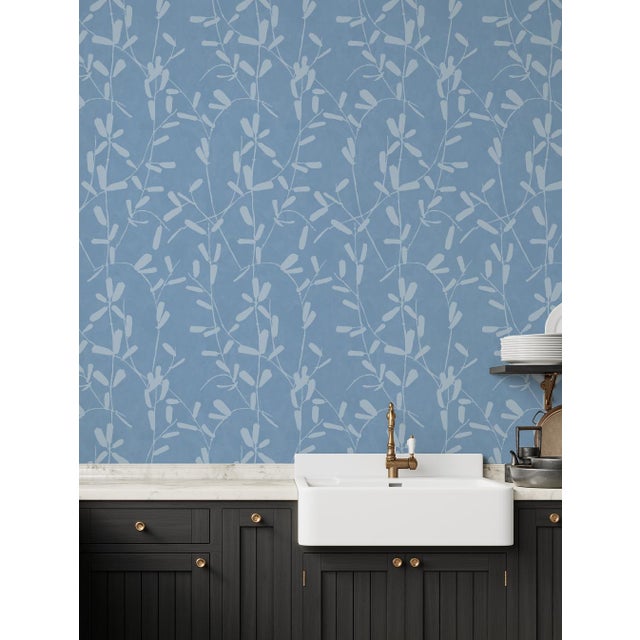 Non-woven fiber-based material with a smooth satin finish. We use the latest digital technology providing the highest...