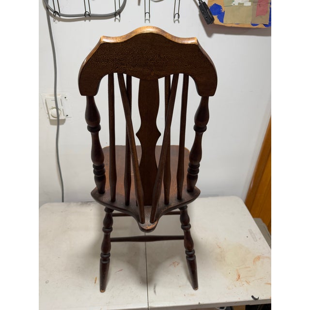 Early 20th Century Antique Brace Back Windsor Chair With Grooved Seat For Sale In New York - Image 6 of 12