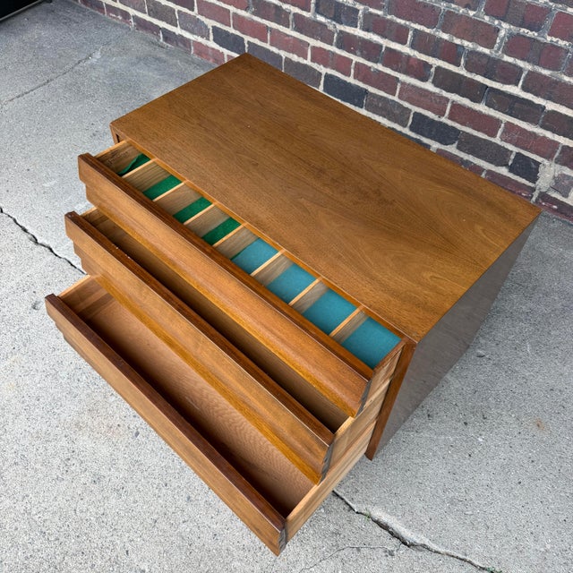 American of Martinsville American of Martinsville “Dania” Chest, Designed by Merton L. Gershun For Sale - Image 4 of 12