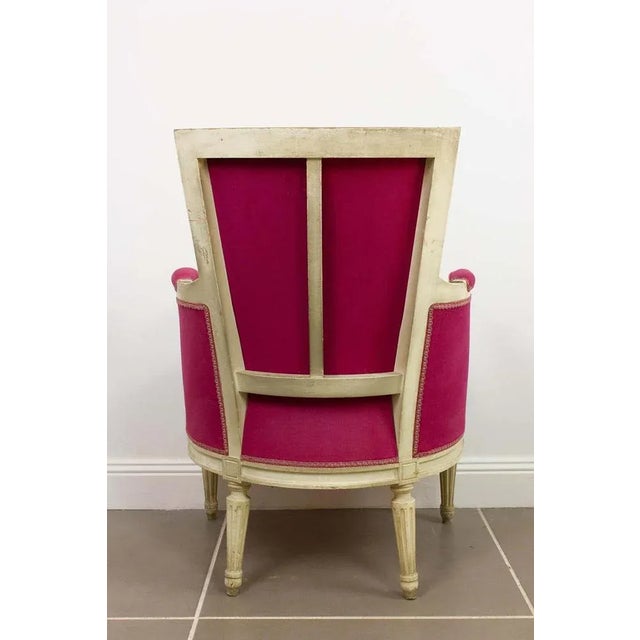 Louis XVI White Lacquered Bergère Armchair with Purple Fabrics For Sale - Image 9 of 10