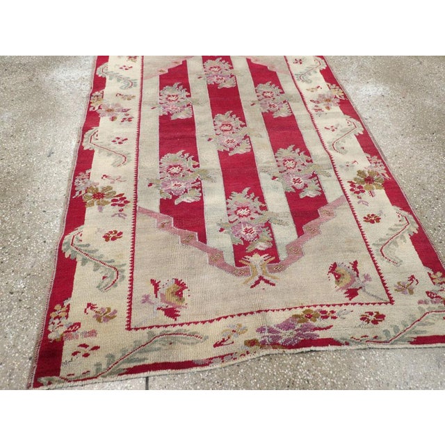 Galerie Shabab Collection Early 20th Century Turkish Ghiordes Throw Rug For Sale In New York - Image 6 of 8