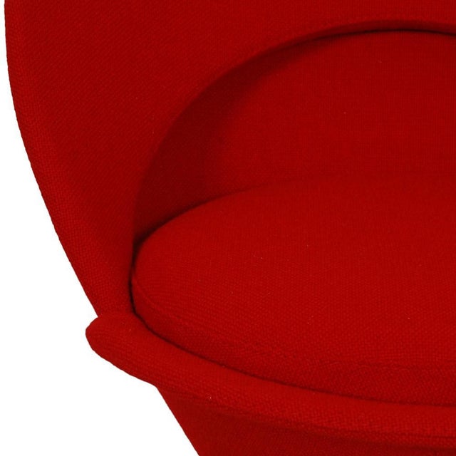 Textile Cone Chair in Red Hallingdal Fabric by Verner Panton, 1990s For Sale - Image 7 of 9