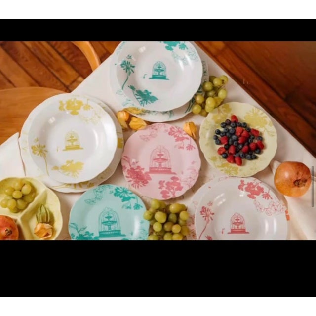 Chartreuse Italian Garden Dinner Service for Six People by Palais Royale, Set of 18 For Sale - Image 8 of 8