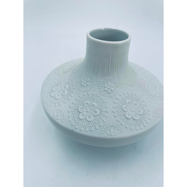 White Decorative Porcelain Vase from Edelstein Bavaria, 1965 For Sale - Image 8 of 9