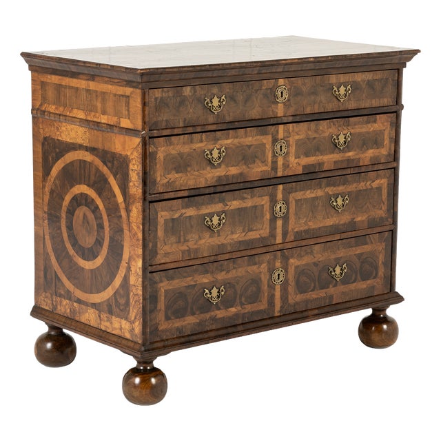 Antique Dutch Oyster-Veneered Walnut Chest of Drawers, 1600s For Sale