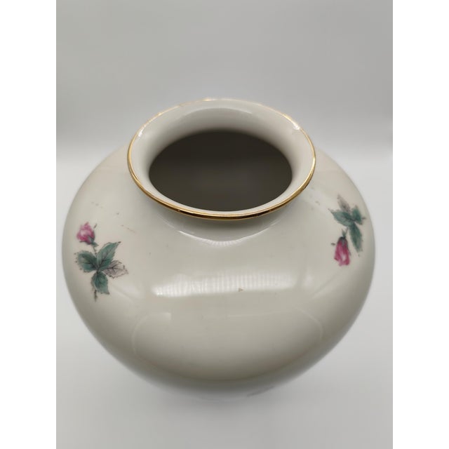 Mid-Century Modern Porcelain Vase with Rose Decoration and Gold Rim from KPM Krister, Germany, 1950s For Sale - Image 3 of 8