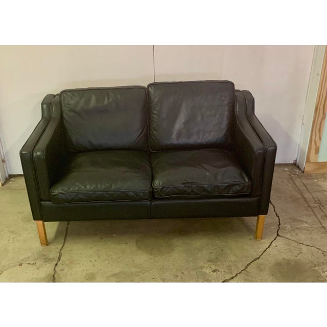 Mid-Century Modern Danish Black Leather Loveseat Sofa by Stouby, Hand-Crafted, 1970s For Sale - Image 3 of 8