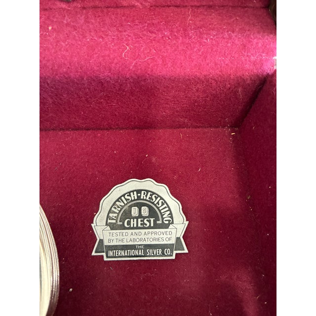 1847 Rogers Bros Eternally Yours Silverplate Flatware, 52-Piece Set With Chest For Sale - Image 9 of 12