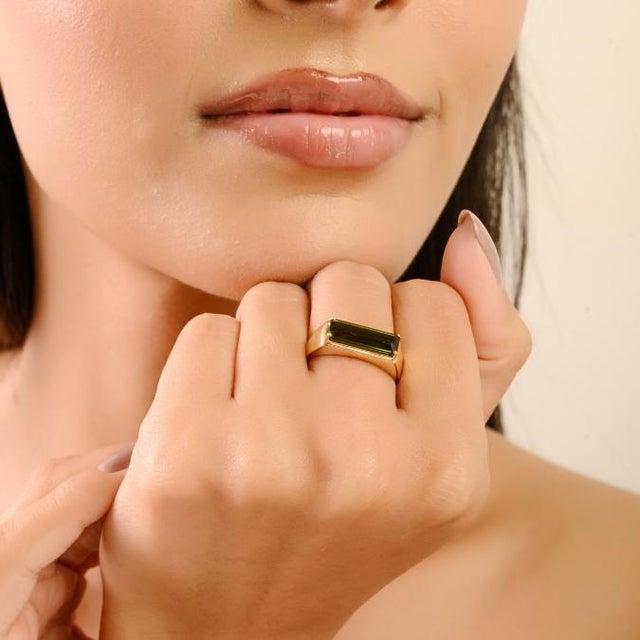 2.19 Carat Certified Green Tourmaline Baguette Ring in 18k Solid Gold Size 5.5 For Sale In New York - Image 6 of 15