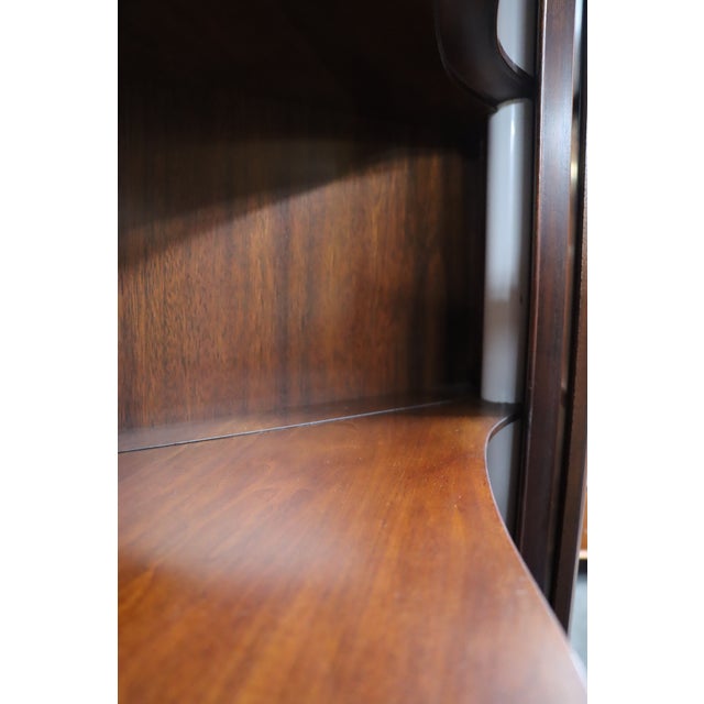 Henkel Harris Genuine Mahogany Illuminated Corner Cabinet / Curio Display Cabinet For Sale - Image 12 of 12