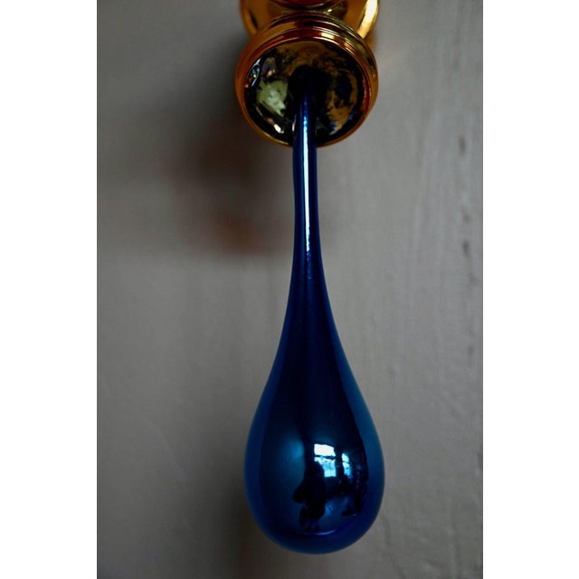 Santicri, Running Out Wall Sculpture, 2000s, Chrome-Plated Resin and Gold Faucet For Sale - Image 6 of 10