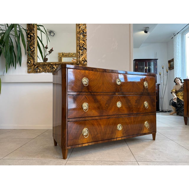 Biedermeier Chest of Drawers in Walnut For Sale - Image 18 of 18