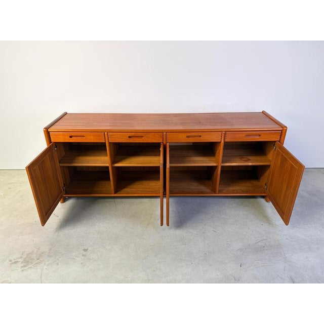 Dyrlund Mid-Century Scandinavian Sideboard from Dyrlund, 1960s For Sale - Image 4 of 14