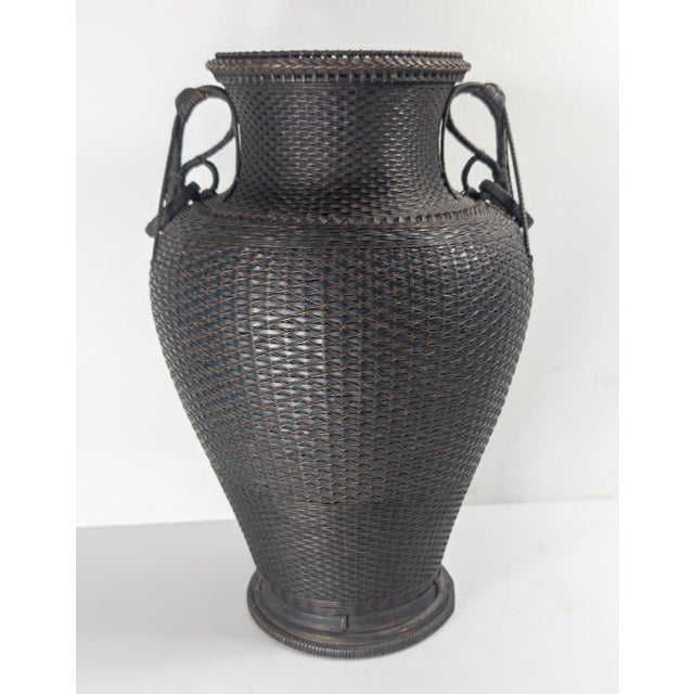 Early 20th Century Japanese Ikebana Woven Flower Arranging Vase, Signed For Sale In New York - Image 6 of 16
