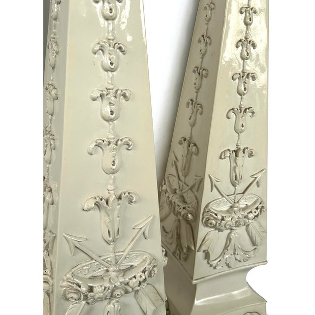 Monumental Pair of Italian 1950s Neoclassical Style Obelisk-Form Ceramic Lamps For Sale - Image 4 of 8