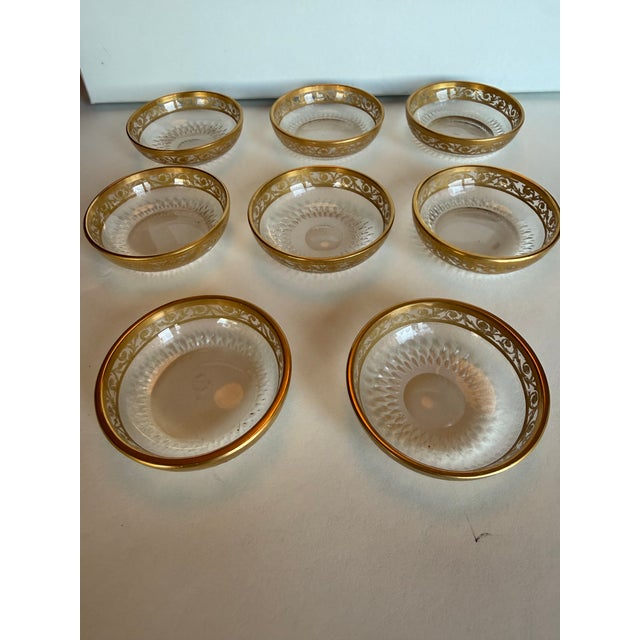 Saint-Louis 1900s Set of 8 Saint-Louis “Thistle Gold” Crystal Bowls — Signed For Sale - Image 4 of 5