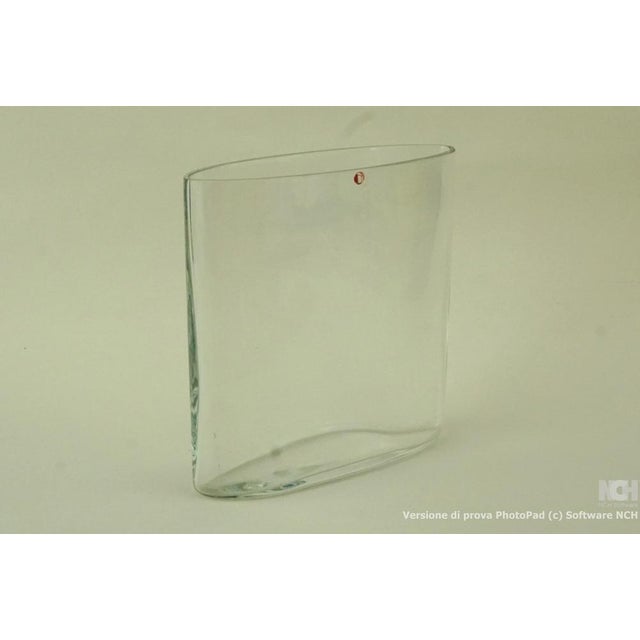 20th Century Scandinavian Modern Vase with an Ellipsoidal Section in Transparent Glass by Tapio Wirkkala, Finland, 1960s For Sale - Image 12 of 18