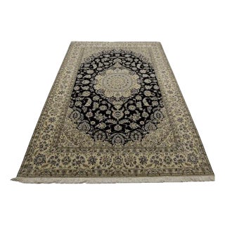Middle Eastern Rug in Virgin Wool and Silk For Sale