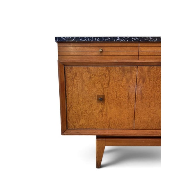Sideboard with Concertina Doors in Burr Elm, Beech and Teak by Harris Lebus, 1950 For Sale - Image 6 of 11