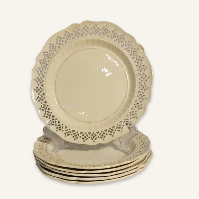 Late 18th Century Reticulated Creamware Plates- Set of 6 For Sale - Image 6 of 6