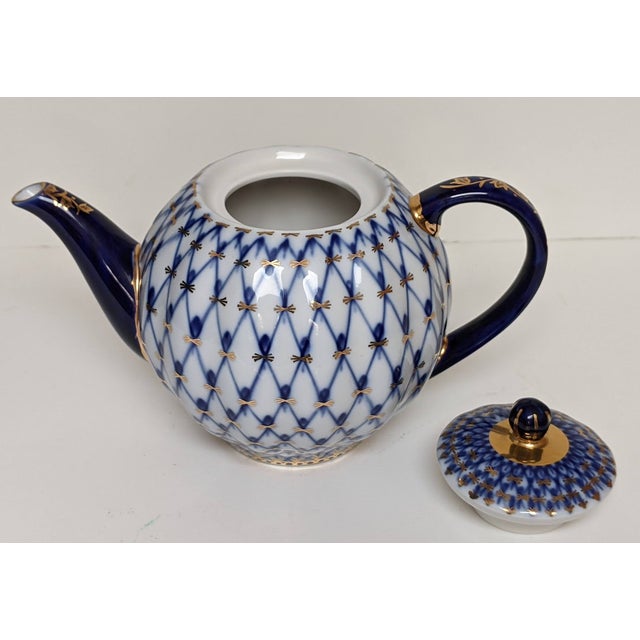 1940s 1940s Small Teapot by Lomonosov Cobalt Net Pattern - Set of 5 For Sale - Image 5 of 10
