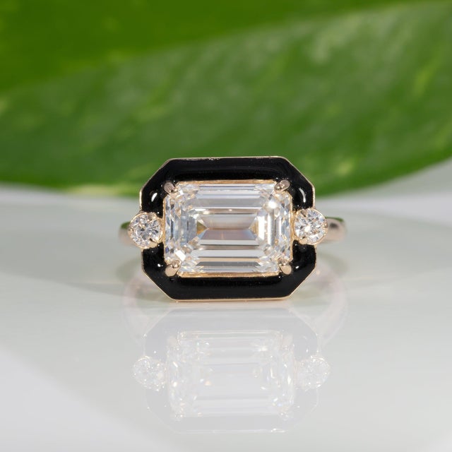 2020s 3.5Ct Lab Grown Diamond Ring With Natural Diamond Accents: Solid 14k Gold,, Size 6.75 For Sale - Image 5 of 10