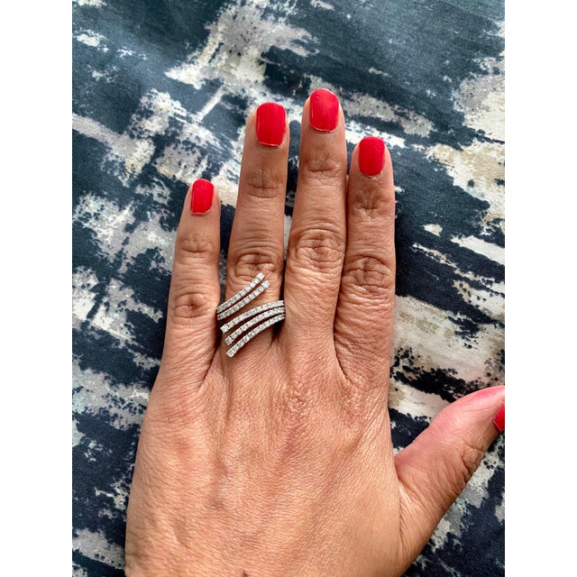 Contemporary 1.01 Carat Diamond Cocktail 14 Karat White Gold Ring, Size 7 For Sale - Image 3 of 6