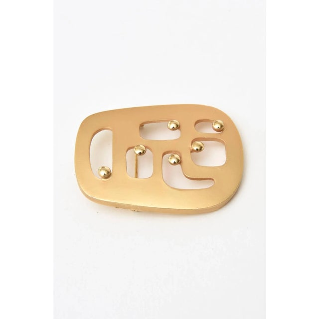 Eisenberg Vintage Signed Eisenberg Gold Plated Modernist Abstract Pin or Brooch, 1970's For Sale - Image 4 of 8