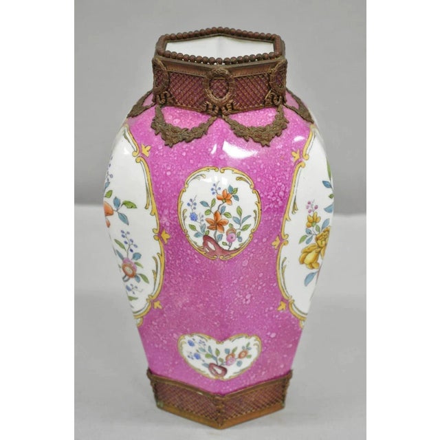 Antique Chinoiserie Pink French Porcelain German Ormulu Bird Painted Vase For Sale In Philadelphia - Image 6 of 11