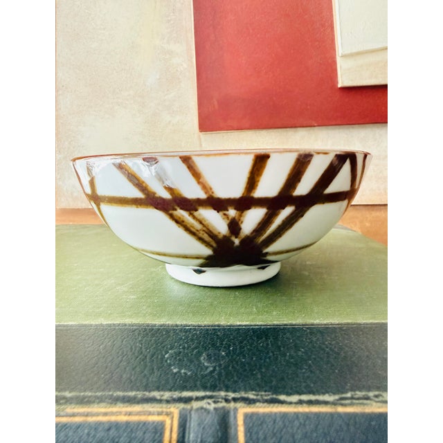 Vintage Brown and White Abstract Omc Japanese Porcelain Bowl For Sale In Chicago - Image 6 of 6