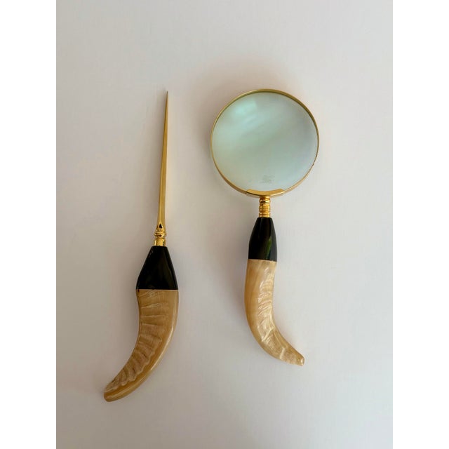 1970s 1970s Vintage Hollywood Regency Horn & Brass Magnifying Glass & Letter Opener Desk Set For Sale - Image 5 of 9