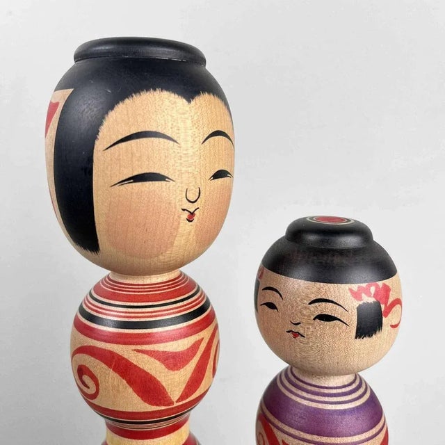 Dimensions : H 31 and 25 cm, diameter 5 and 4 cm. Kokeshi (こけし), are simple wooden Japanese dolls with no arms or legs...