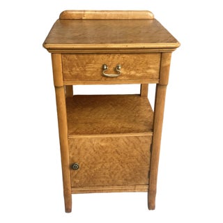 1906 Widdicomb Furniture Company Birds Eye Maple Side Table For Sale