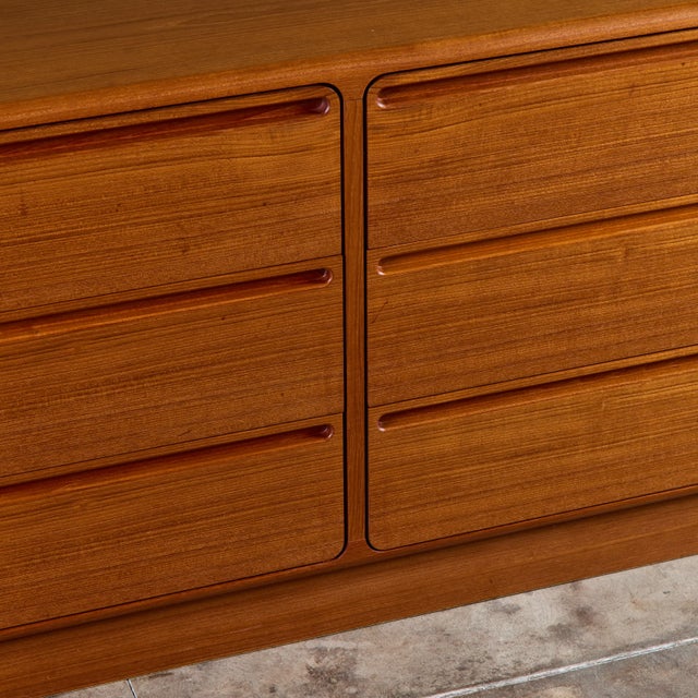 Six Drawer Teak Dresser by Nils Jonsson for Tørring Møbelfabrik For Sale - Image 16 of 17