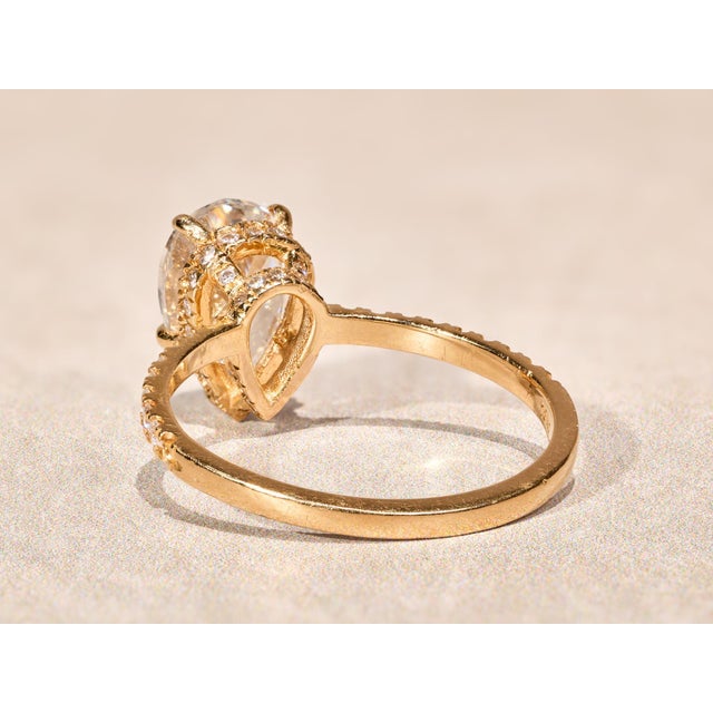 The West River: 2.12 Carat Pear Shaped Diamond Engagement Ring For Sale - Image 4 of 15
