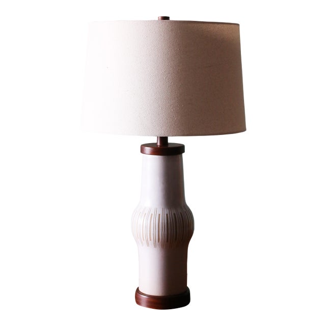1960s Gordon and Jane Martz M-166 Lamp for Marshall Studios White With Tan Incisions For Sale