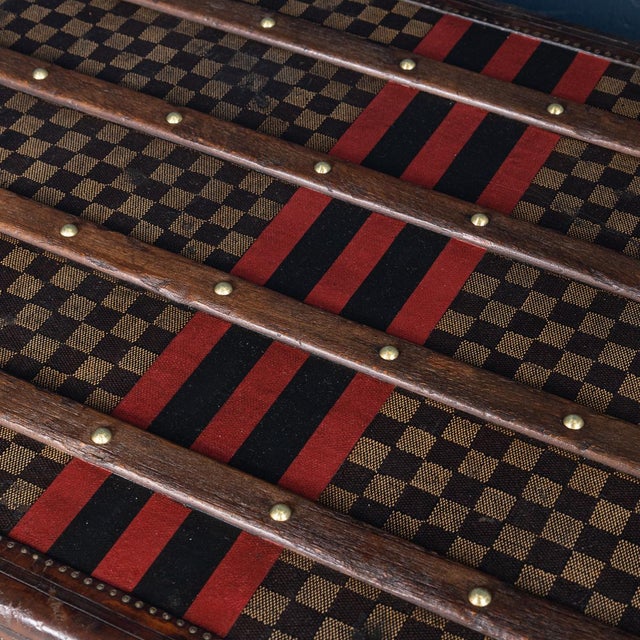 Antique 20th Century Malle Haute Trunk in Damier Canvas from Louis Vuitton, France, 1900s For Sale - Image 13 of 18