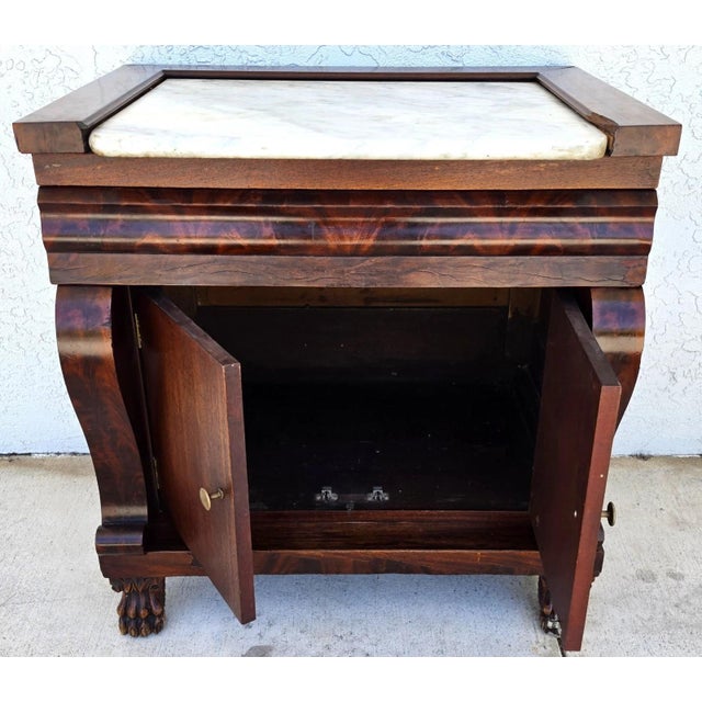 19th American Empire Mahogany & Marble Cabinet Side Petticoat Table For Sale - Image 4 of 18