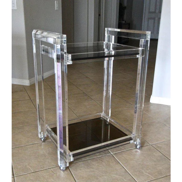 Mid-Century Modern 1980s Mid-Century Modern Lucite 2 Tier Smoke Glass Bar Cart For Sale - Image 3 of 13