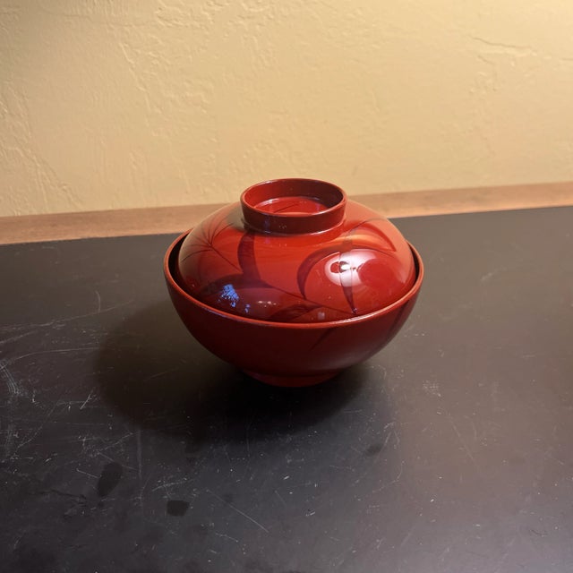 Early 21st Century Japanese Lacquer Ware Rice Bowls With Lids- Set of 5 For Sale - Image 4 of 13