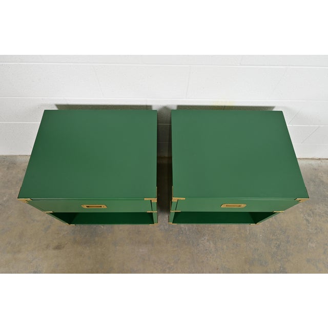 Henredon Mid-Century Hollywood Regency Campaign Green Lacquered Nightstands, Newly Refinished For Sale - Image 9 of 12