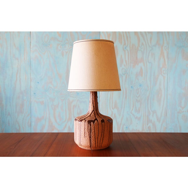 Mid-Century Modern 1960s Mid Century Modern Lava Drip Glaze Studio Craft Pottery Table Lamp For Sale - Image 3 of 13
