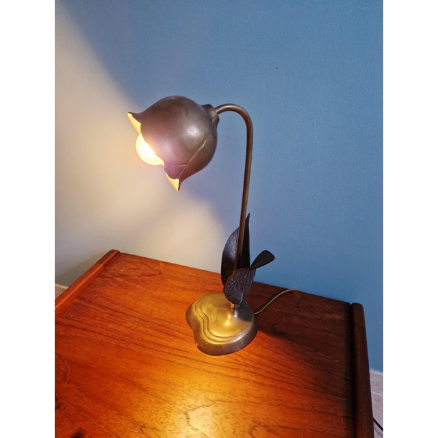 Metal Hollywood Regency Floral Table Lamp in Bronze and Brass, 1970 For Sale - Image 7 of 15