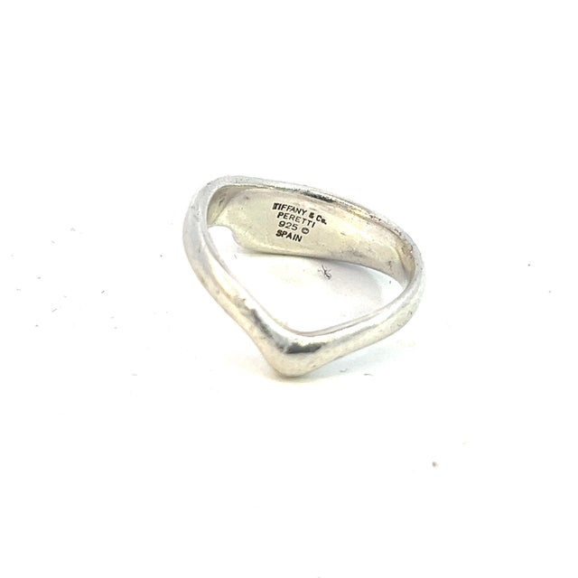 Metal 1990s Tiffany & Co Estate Wave Ring By Elsa Peretti Size 6 Sterling SIlver For Sale - Image 7 of 7