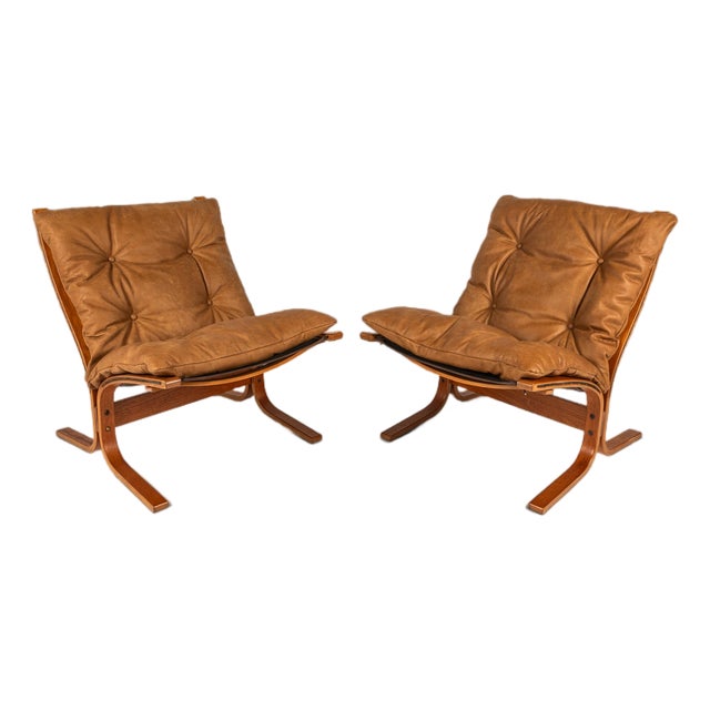 Set of Two (2) Scandinavian Mid-Century Modern "Siesta" Chairs in Leather by Igmar Relling for Westnofa, Norway, C. 1970's For Sale